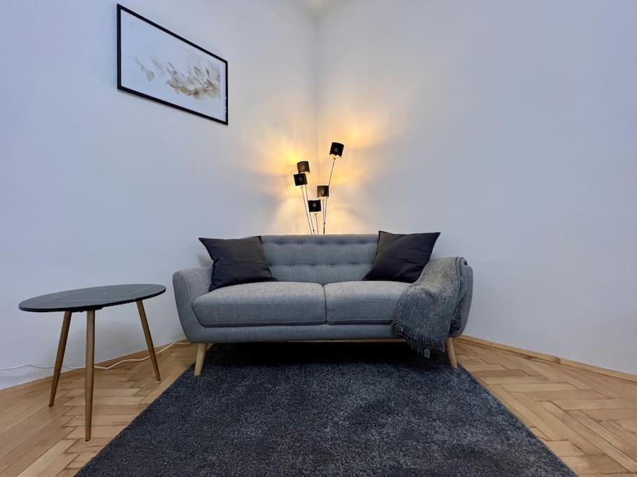 Apartment Little Cozy - Enjoy Viennas Spring Season *